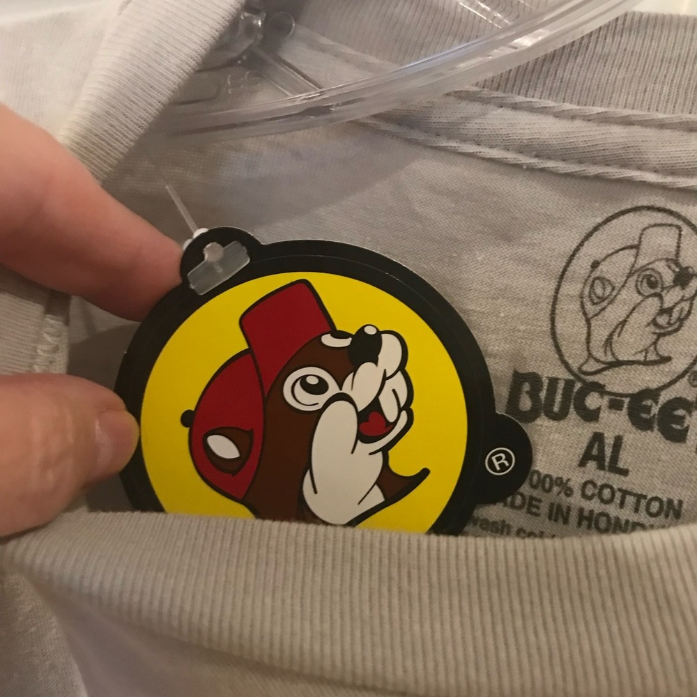 New BUC-EE’S Greetings From Buc-ee's South Carolina Postcard Tee NWT - Picture 11 of 11